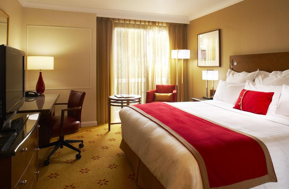 London Marriott Hotel Regents Park Room photo